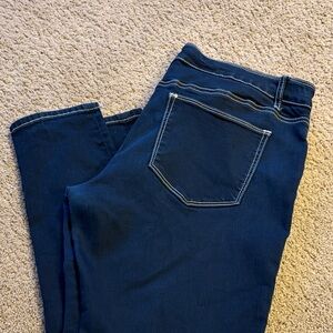 Daytrip Virgo Skinny Jean dark wash size 34R from the Buckle